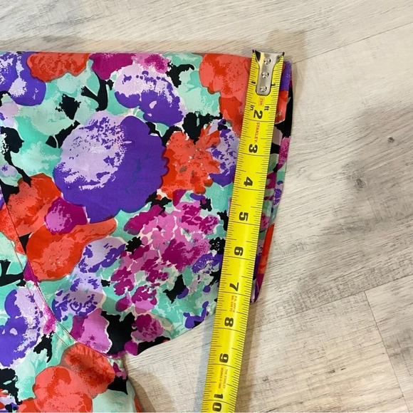 Vintage 1980s HER 100% Silk Short Sleeve Floral Blouse Size L - Picture 7 of 16